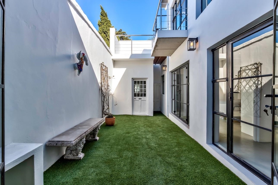 4 Bedroom Property for Sale in Gardens Western Cape